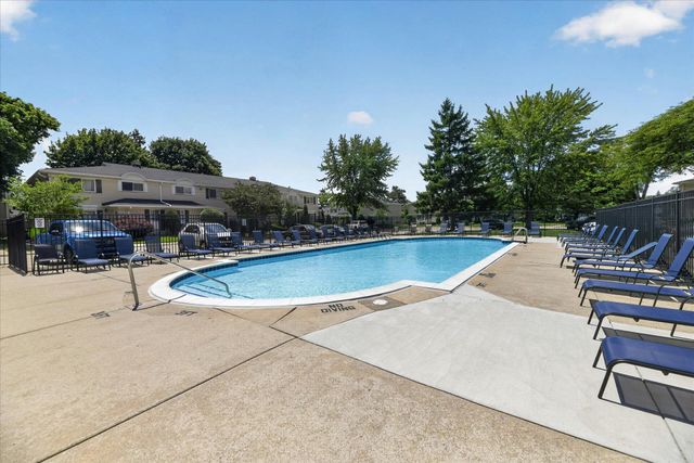 8503 Winchester Dr Drive, Sterling Heights, MI 48313