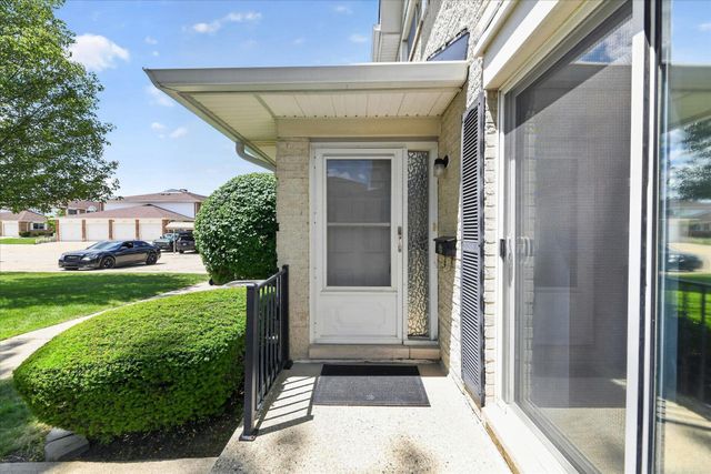 8503 Winchester Dr Drive, Sterling Heights, MI 48313