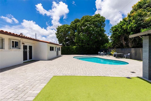 8595 SW 128th St, Miami, FL 33156