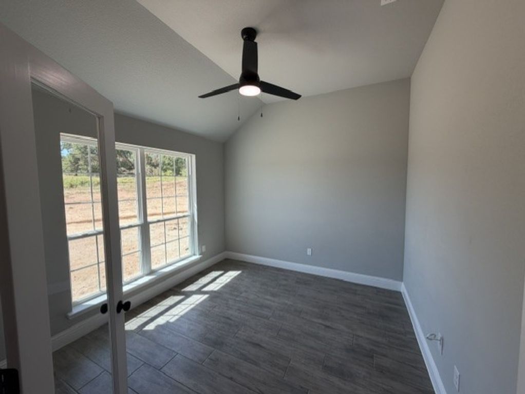 924 Eagles Way, Springtown, TX 76082 — photo 3
