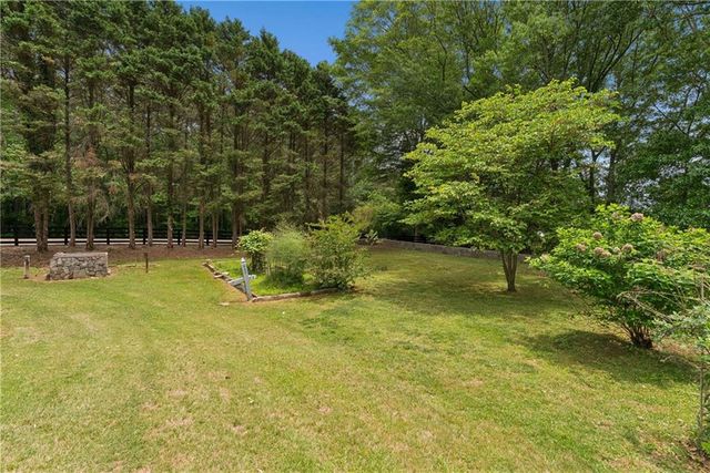605 Crimsonwood Court, Powder Springs, GA 30127