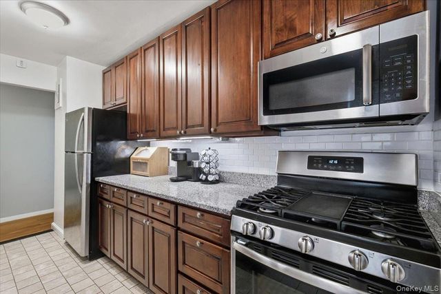 4380 Vireo Avenue 4T, Bronx, NY 10470