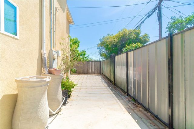 1950 E 97th, Los Angeles, CA 90002
