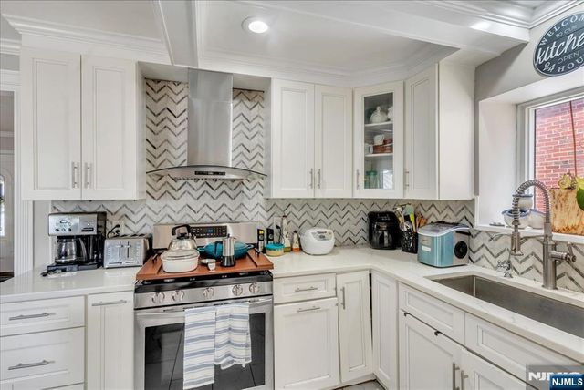 18-20 8th Street, Paterson, NJ 07522