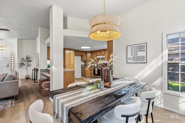 8701 W Ringbill Ct, Garden City, ID 83714