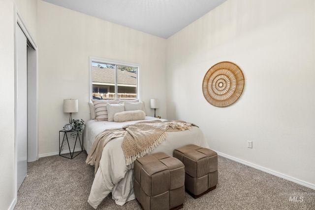 8701 W Ringbill Ct, Garden City, ID 83714