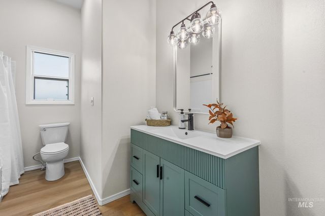 8701 W Ringbill Ct, Garden City, ID 83714