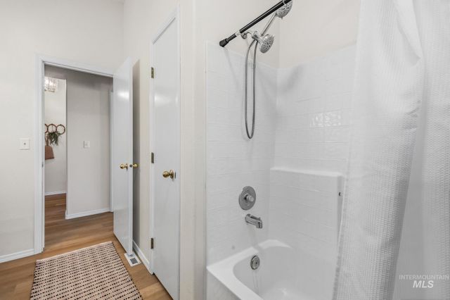 8701 W Ringbill Ct, Garden City, ID 83714