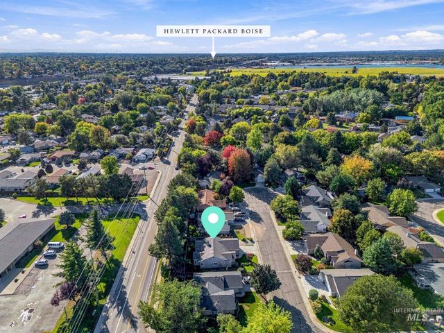 8701 W Ringbill Ct, Garden City, ID 83714