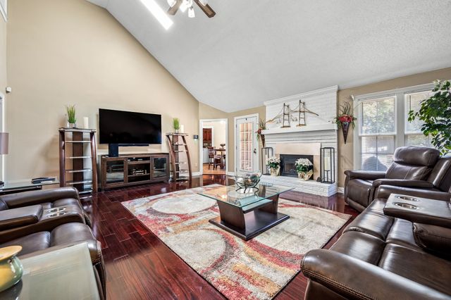 1712 Lake Grassland, W, Gallatin, TN 37066