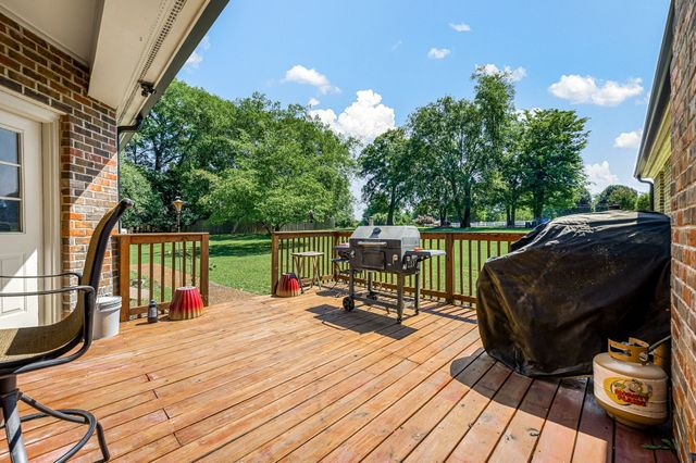 1712 Lake Grassland, W, Gallatin, TN 37066