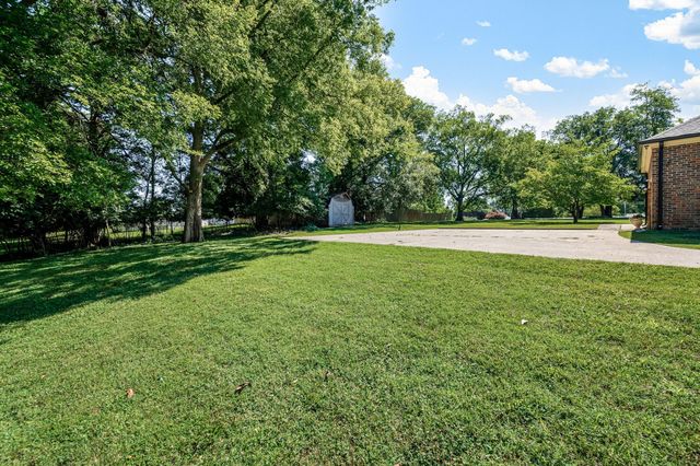 1712 Lake Grassland, W, Gallatin, TN 37066