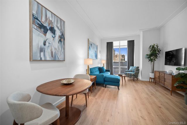 1 Renaissance Square 10C, White Plains, NY 10601