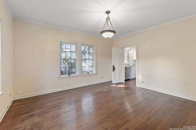 231 Belvidere, Olmos Park, TX 78212