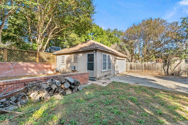 231 Belvidere, Olmos Park, TX 78212