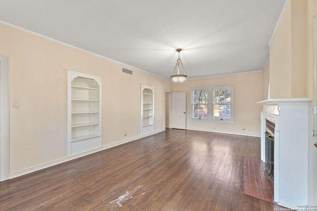 231 Belvidere, Olmos Park, TX 78212