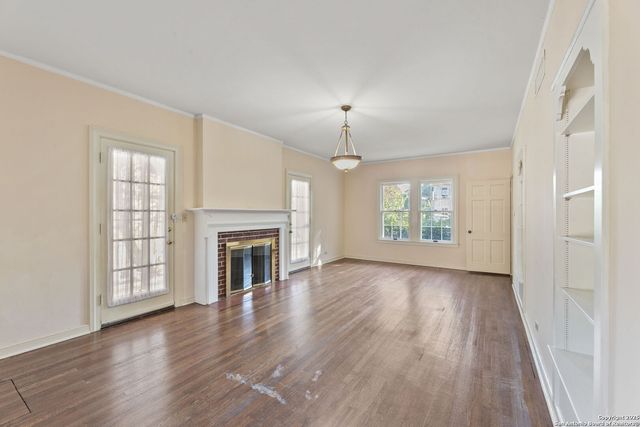 231 Belvidere, Olmos Park, TX 78212