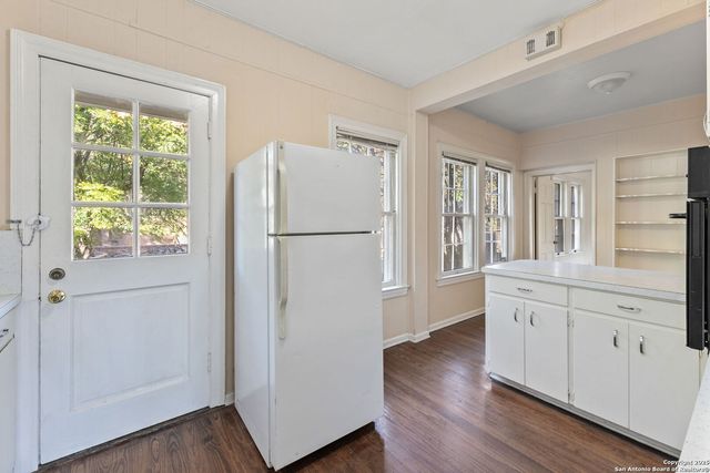 231 Belvidere, Olmos Park, TX 78212