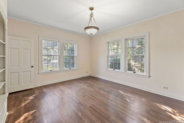 231 Belvidere, Olmos Park, TX 78212