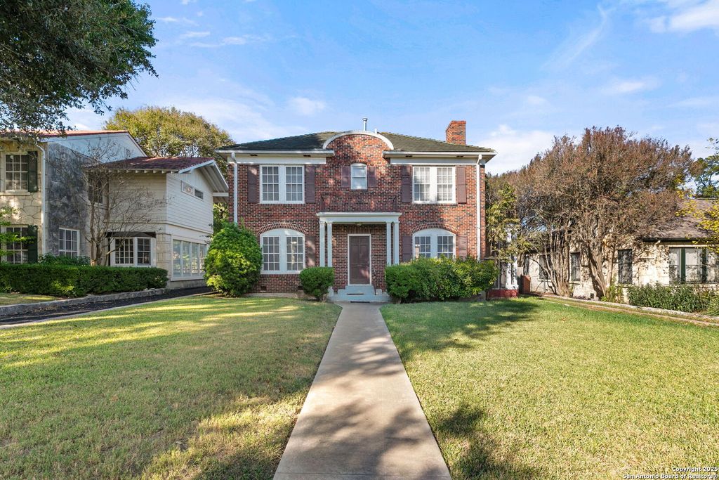 231 Belvidere, Olmos Park, TX 78212