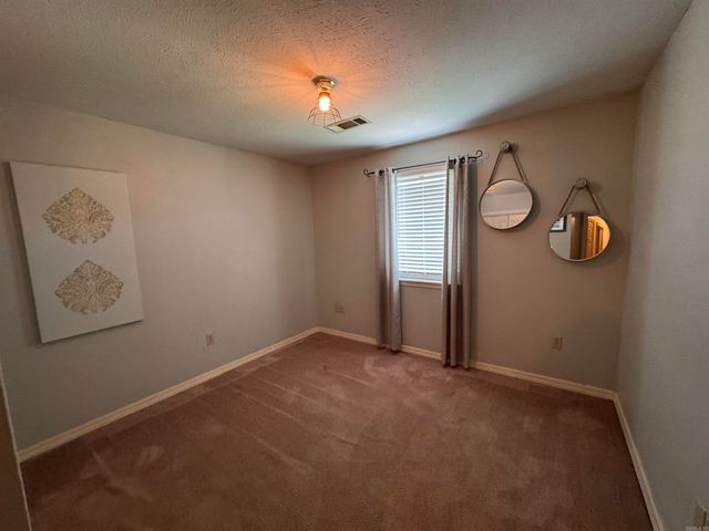 106 Red Oak Lane, Searcy, AR 72143