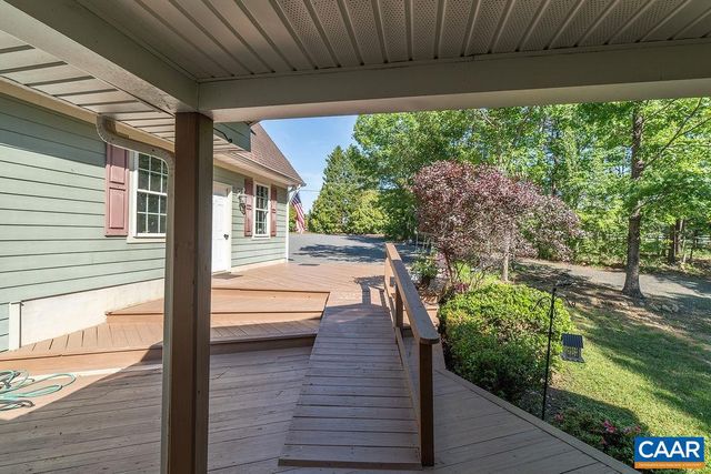 2851 MARTIN KINGS RD, Scottsville, VA 24590
