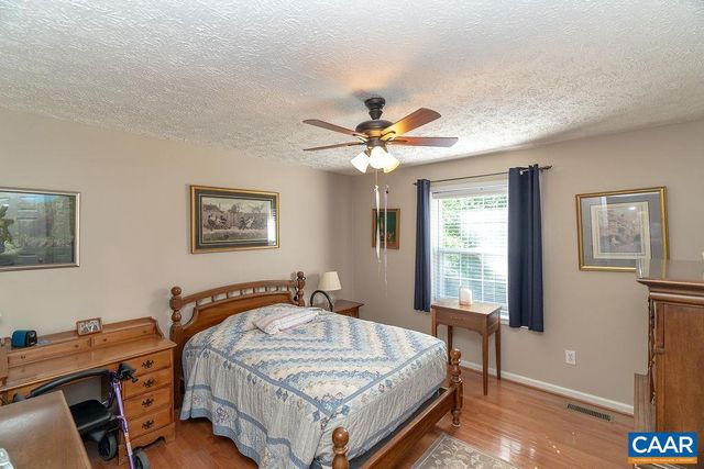 2851 MARTIN KINGS RD, Scottsville, VA 24590