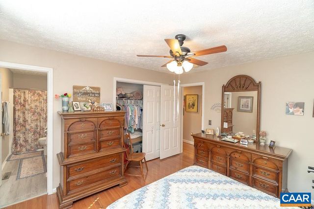 2851 MARTIN KINGS RD, Scottsville, VA 24590