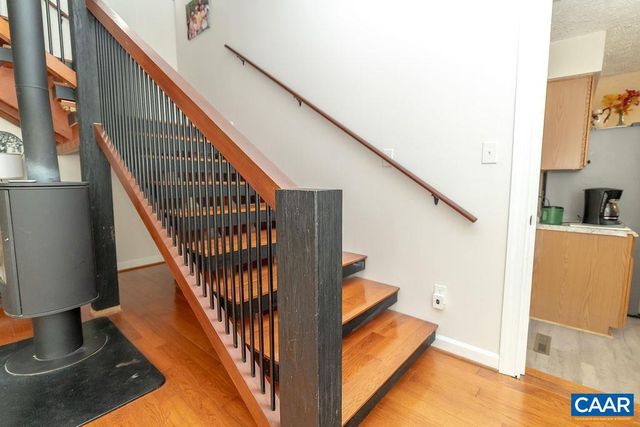 2851 MARTIN KINGS RD, Scottsville, VA 24590
