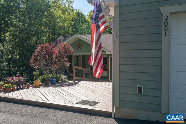 2851 MARTIN KINGS RD, Scottsville, VA 24590