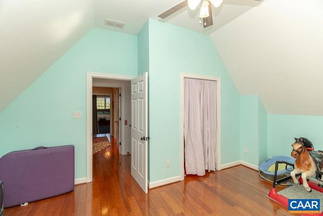 2851 MARTIN KINGS RD, Scottsville, VA 24590