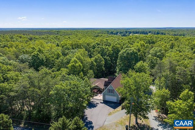 2851 MARTIN KINGS RD, Scottsville, VA 24590