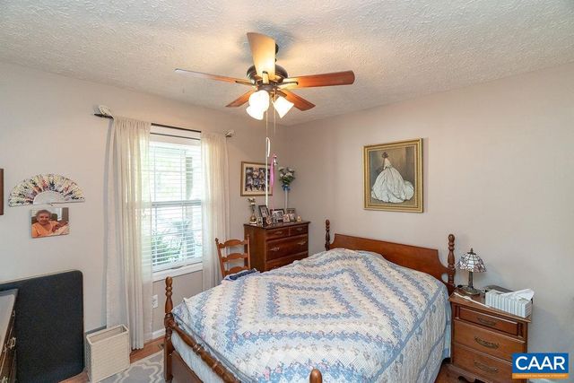 2851 MARTIN KINGS RD, Scottsville, VA 24590