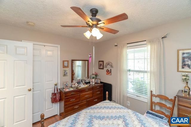 2851 MARTIN KINGS RD, Scottsville, VA 24590