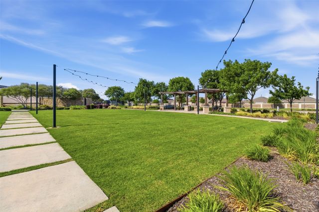 909 Black Hawk Drive, Princeton, TX 75407