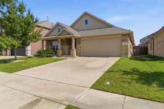 909 Black Hawk Drive, Princeton, TX 75407