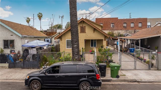953 Hollins, Los Angeles, CA 90023