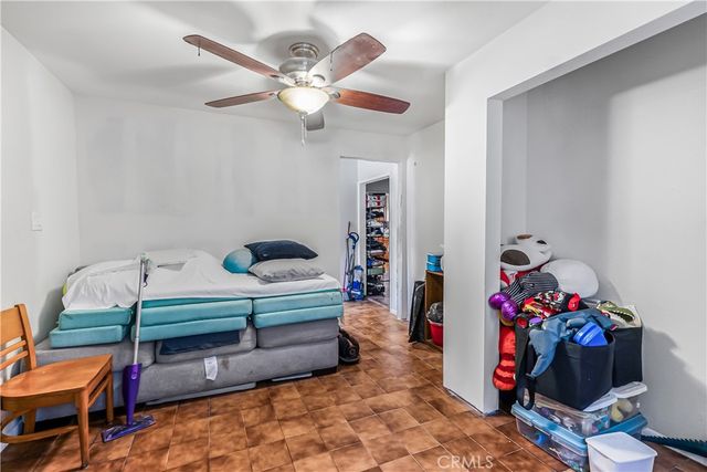 953 Hollins, Los Angeles, CA 90023