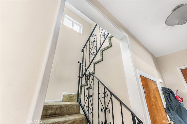 953 Hollins, Los Angeles, CA 90023