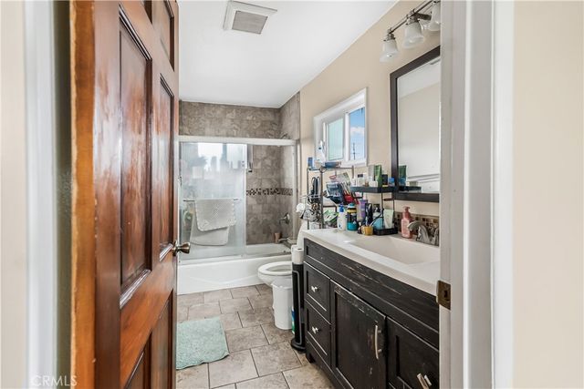 953 Hollins, Los Angeles, CA 90023