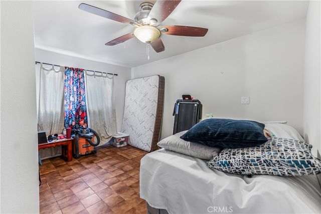 953 Hollins, Los Angeles, CA 90023