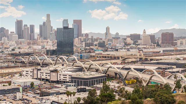 953 Hollins, Los Angeles, CA 90023