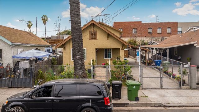 953 Hollins, Los Angeles, CA 90023