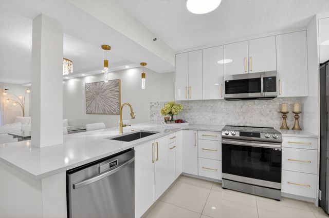 7310 Ashford Place 505, Delray Beach, FL 33446