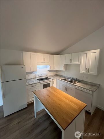 10443 17th Avenue SW, Seattle, WA 98146