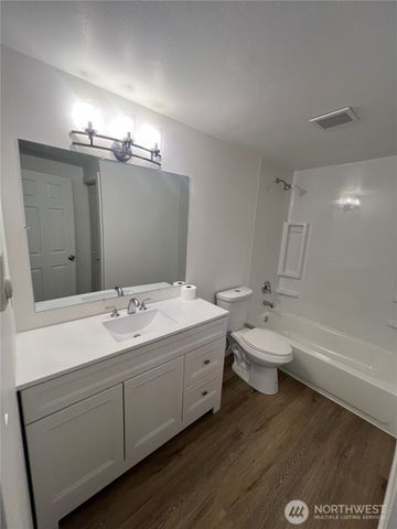 10443 17th Avenue SW, Seattle, WA 98146