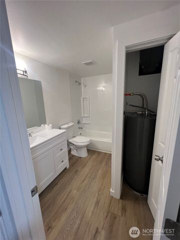 10443 17th Avenue SW, Seattle, WA 98146