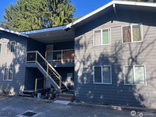 10443 17th Avenue SW, Seattle, WA 98146