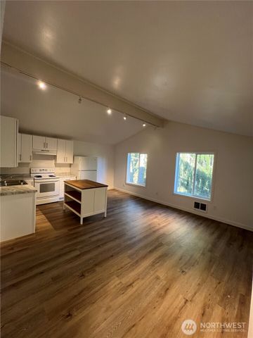 10443 17th Avenue SW, Seattle, WA 98146