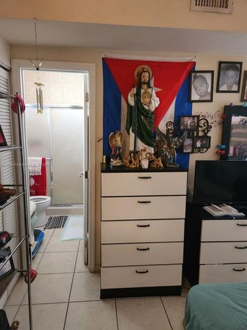 614 E 56th St, Hialeah, FL 33013